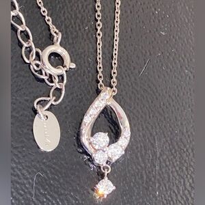 Stunning Silver Pendant Necklace with Crystals